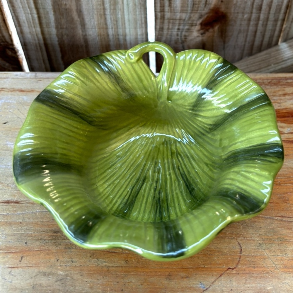 Tommy Bahama Green Ginkgo Leaf Bowl 6 1/4”W